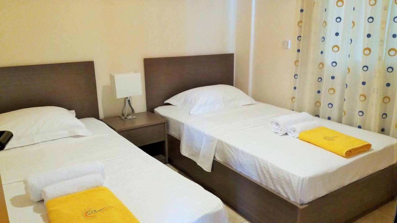 403 Apartment Carisa Artemis Court Larnaca Buitenkant foto