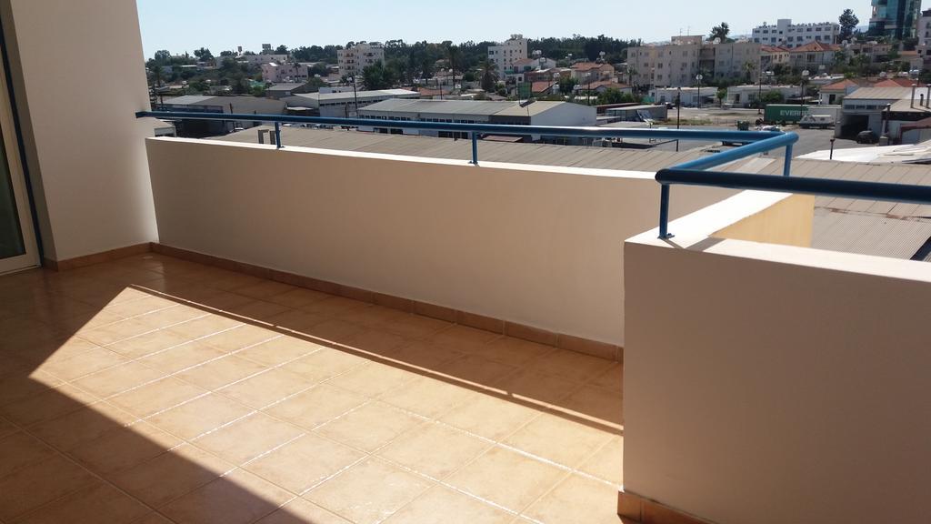 403 Apartment Carisa Artemis Court Larnaca Buitenkant foto